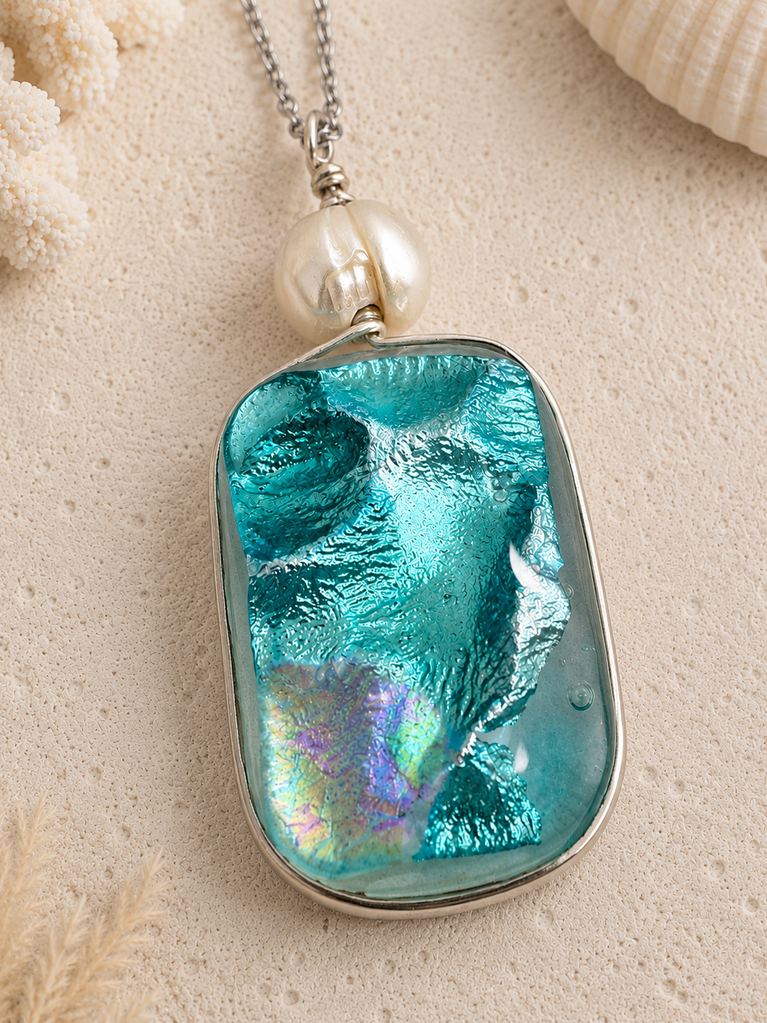 Ocean Tide Glow Necklace