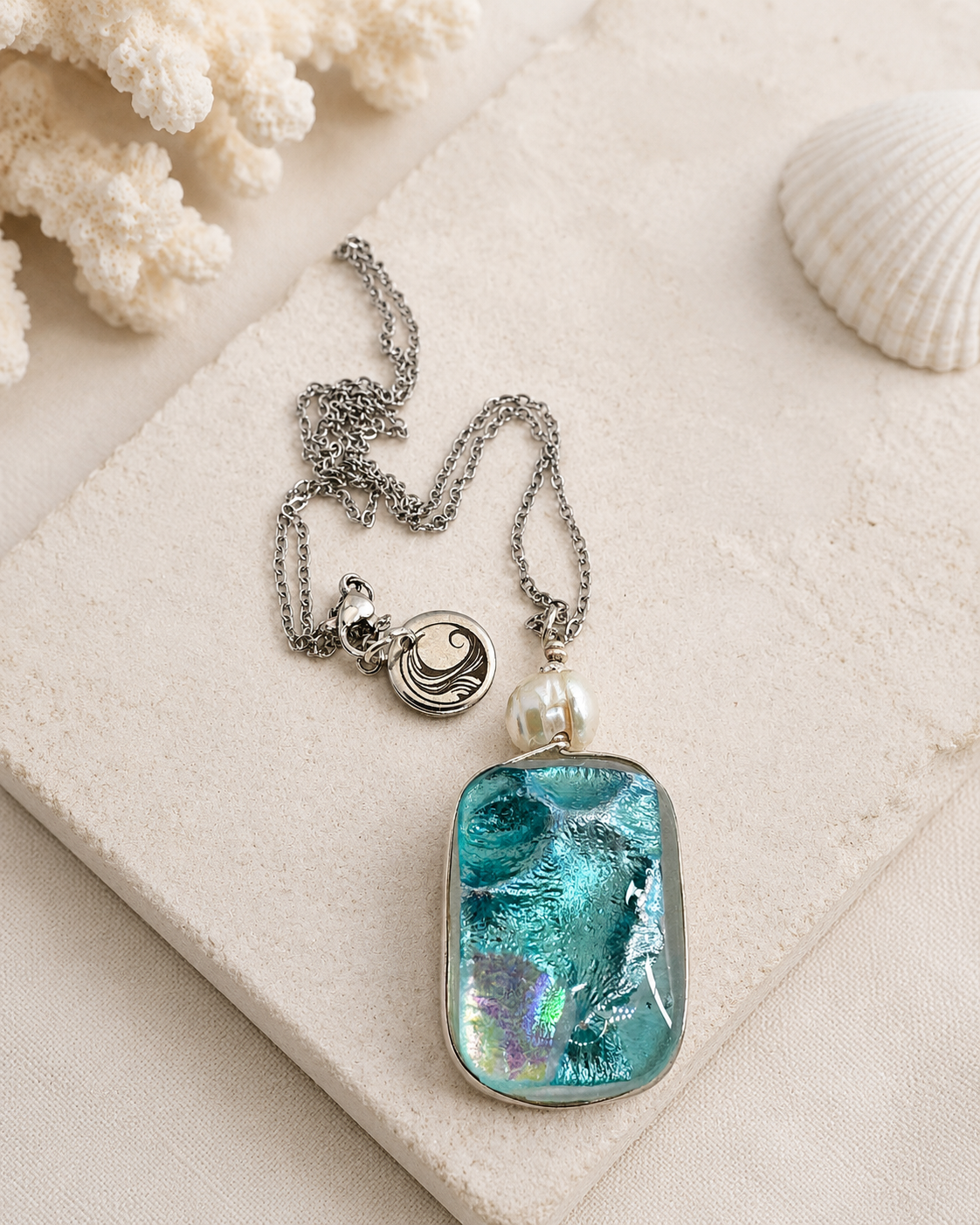Ocean Tide Glow Necklace